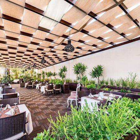 Vuni Palace Premium Hotel & Spa & Casino Beachfront Location ! Кіренія Екстер'єр фото