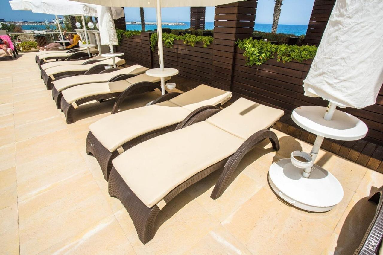 Vuni Palace Premium Hotel & Spa & Casino Beachfront Location ! Кіренія Екстер'єр фото