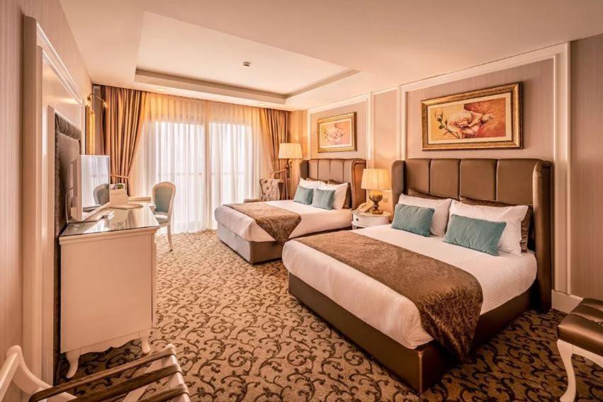 Vuni Palace Premium Hotel & Spa & Casino Beachfront Location ! Кіренія Екстер'єр фото