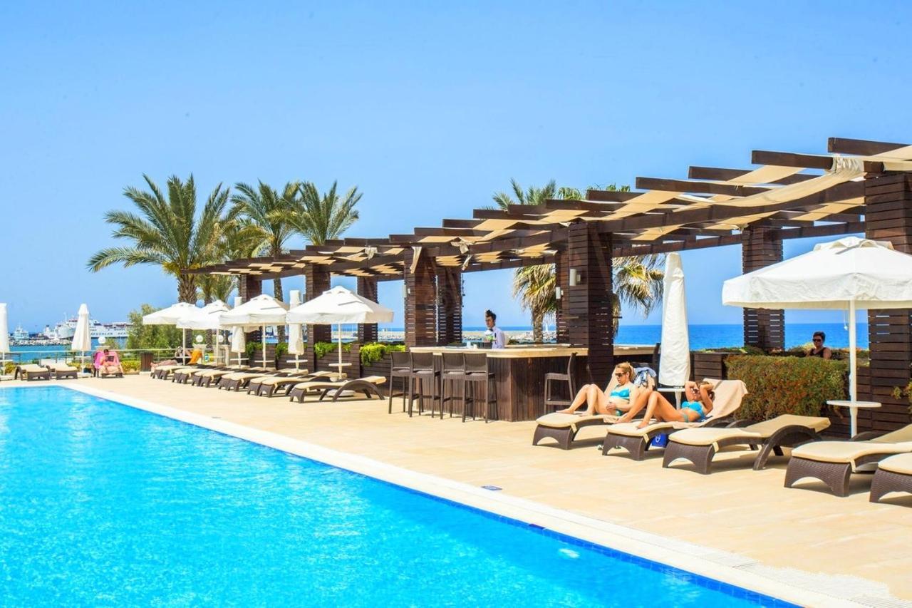 Vuni Palace Premium Hotel & Spa & Casino Beachfront Location ! Кіренія Екстер'єр фото