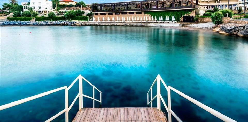 Vuni Palace Premium Hotel & Spa & Casino Beachfront Location ! Кіренія Екстер'єр фото