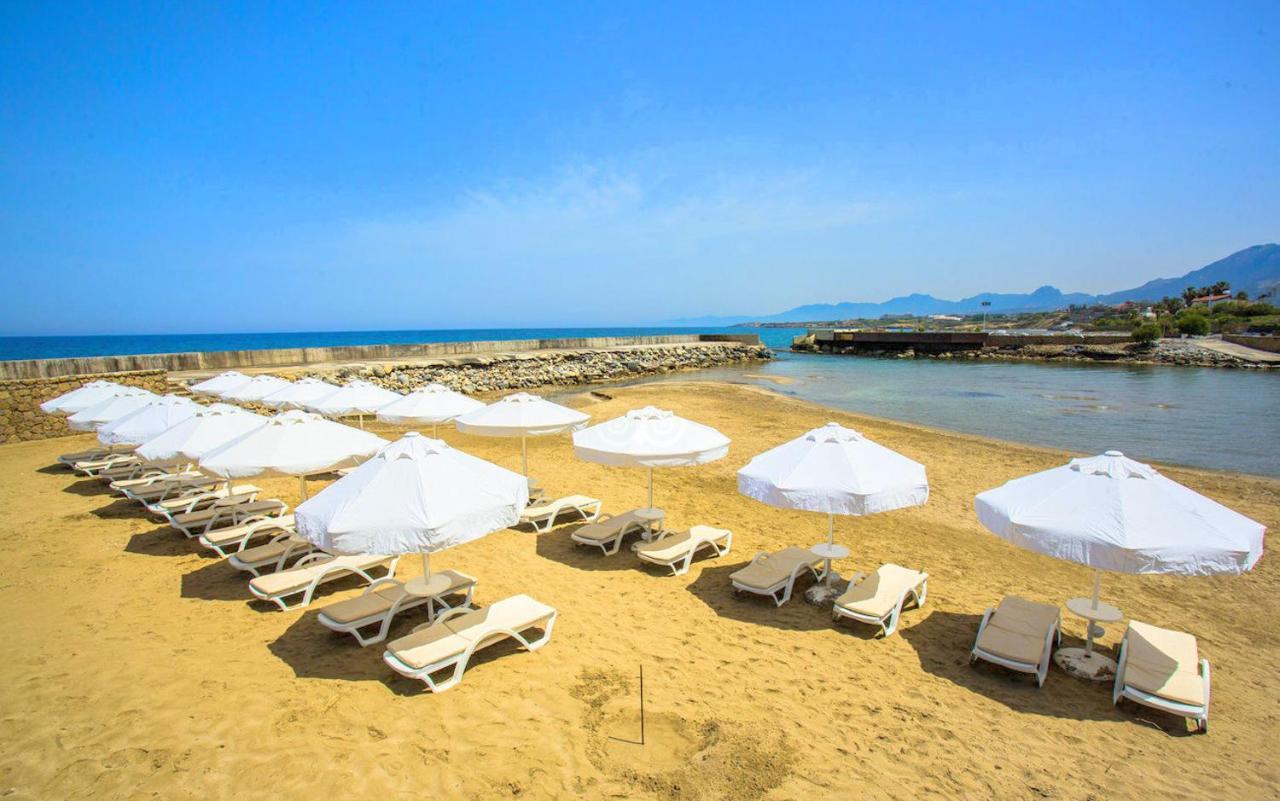 Vuni Palace Premium Hotel & Spa & Casino Beachfront Location ! Кіренія Екстер'єр фото